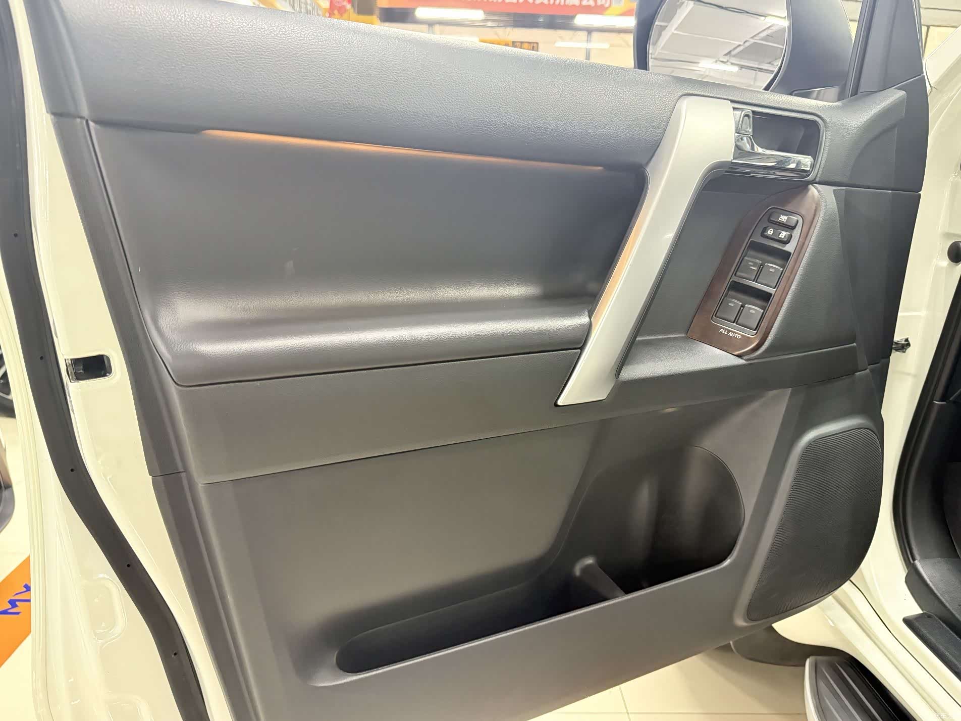 Toyota Prado, 2017 7
