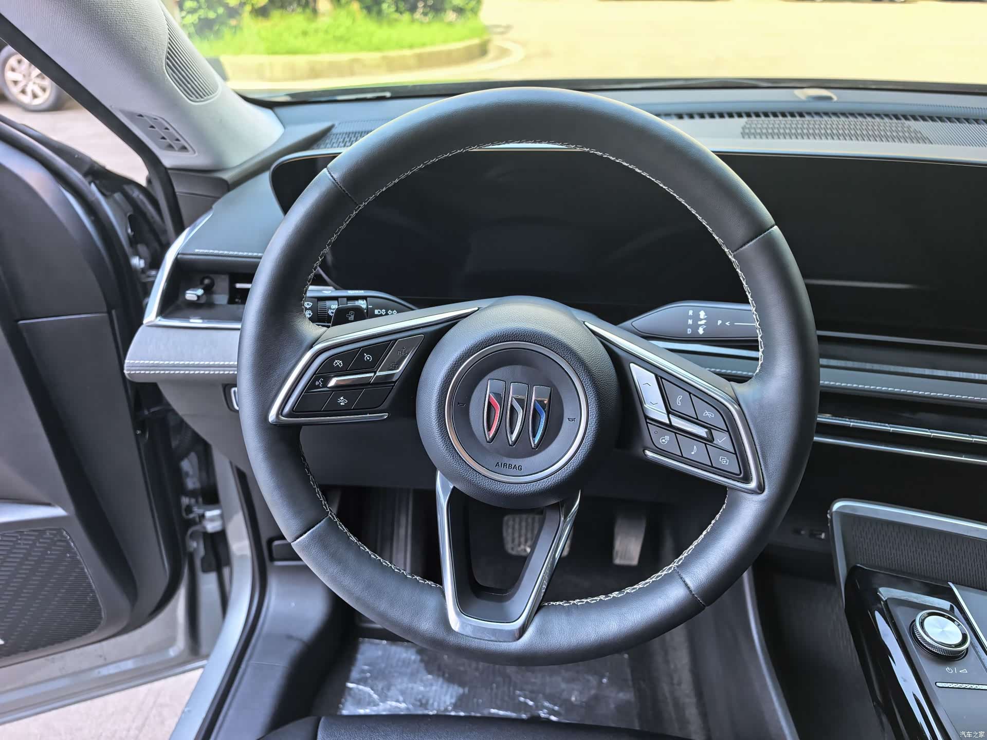 Buick E5, 2025 8