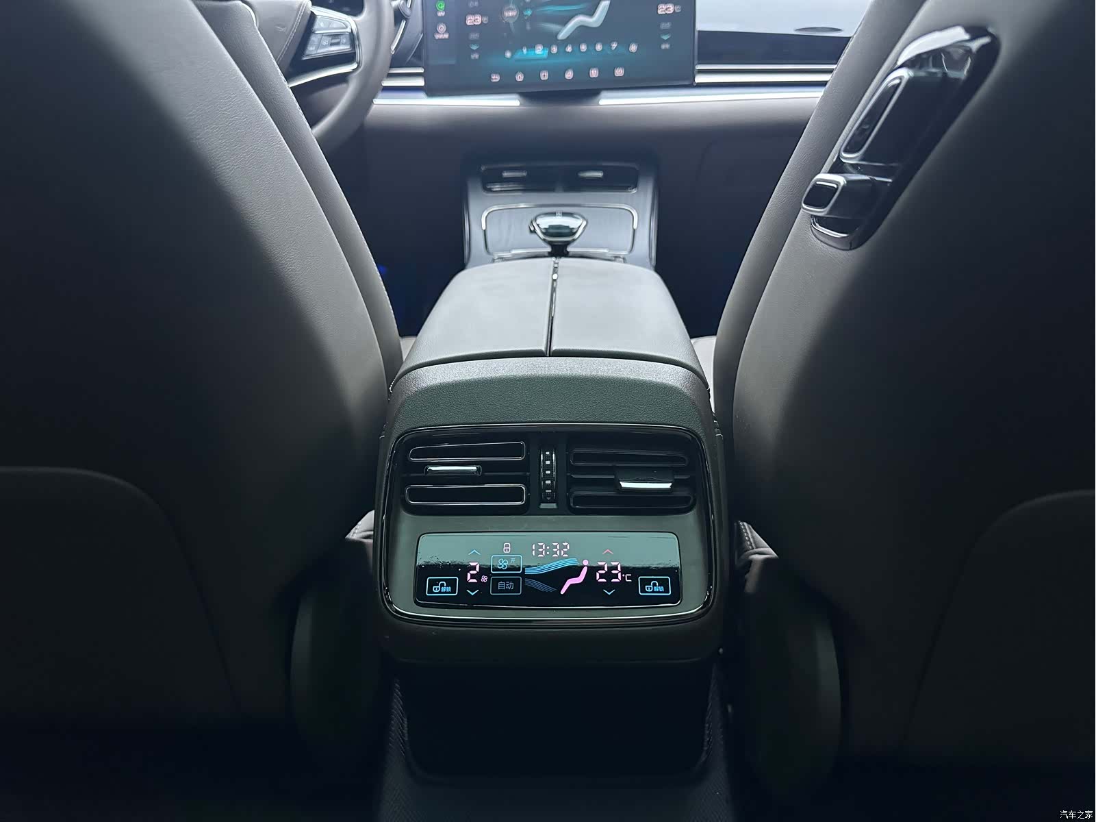 BYD Han, 2021 14