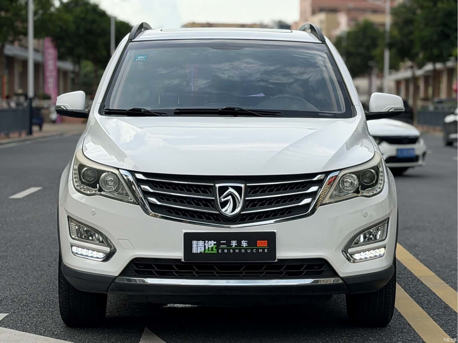 Wuling 560, 2015 2