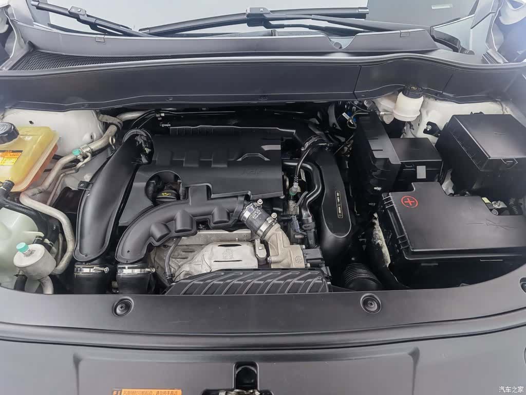DongFeng AX7, 2019 6