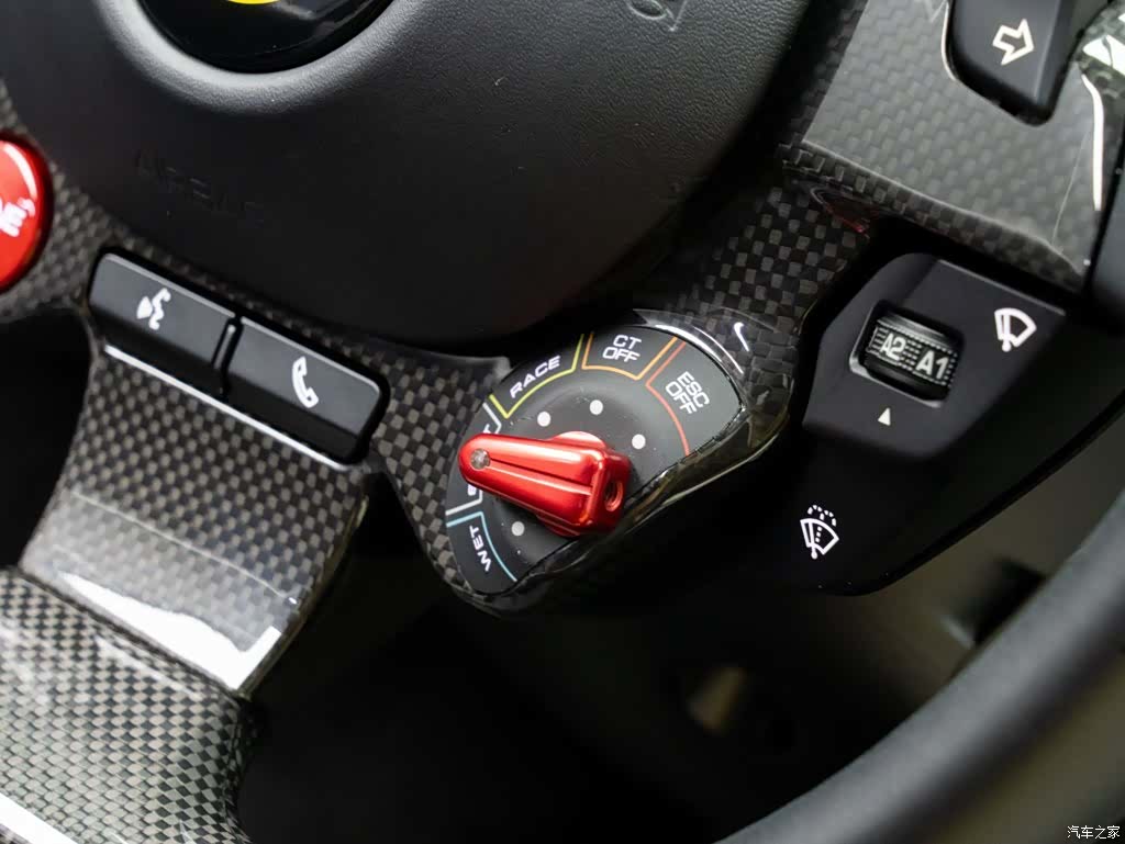 Ferrari F8, 2021 24