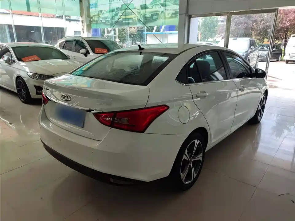 Chery Arrizo 5