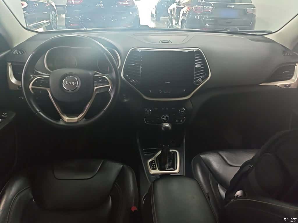 Jeep Cherokee, 2018 10