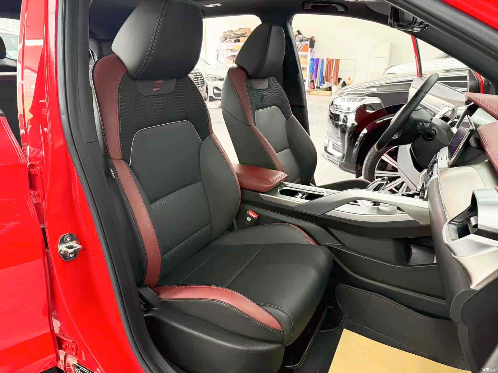 Geely Coolray, 2021 15