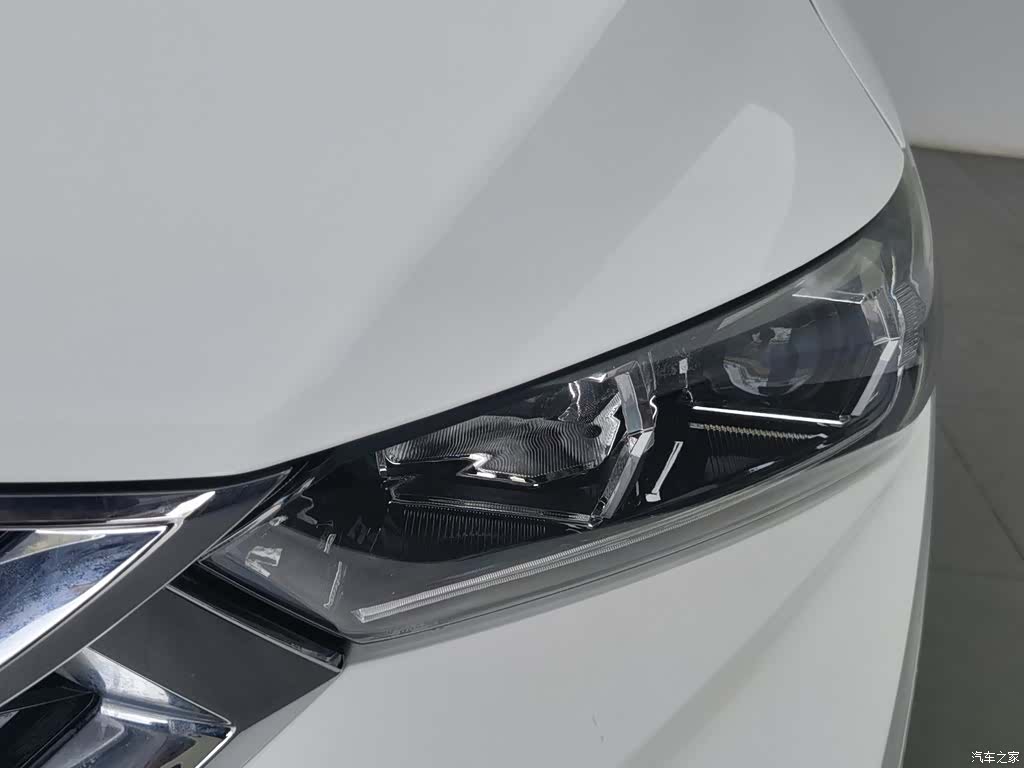 DongFeng AX7, 2019 7