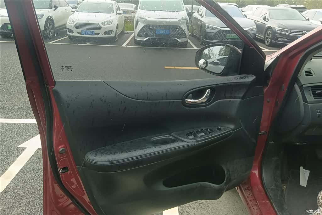 Nissan Tiida, 2016 7