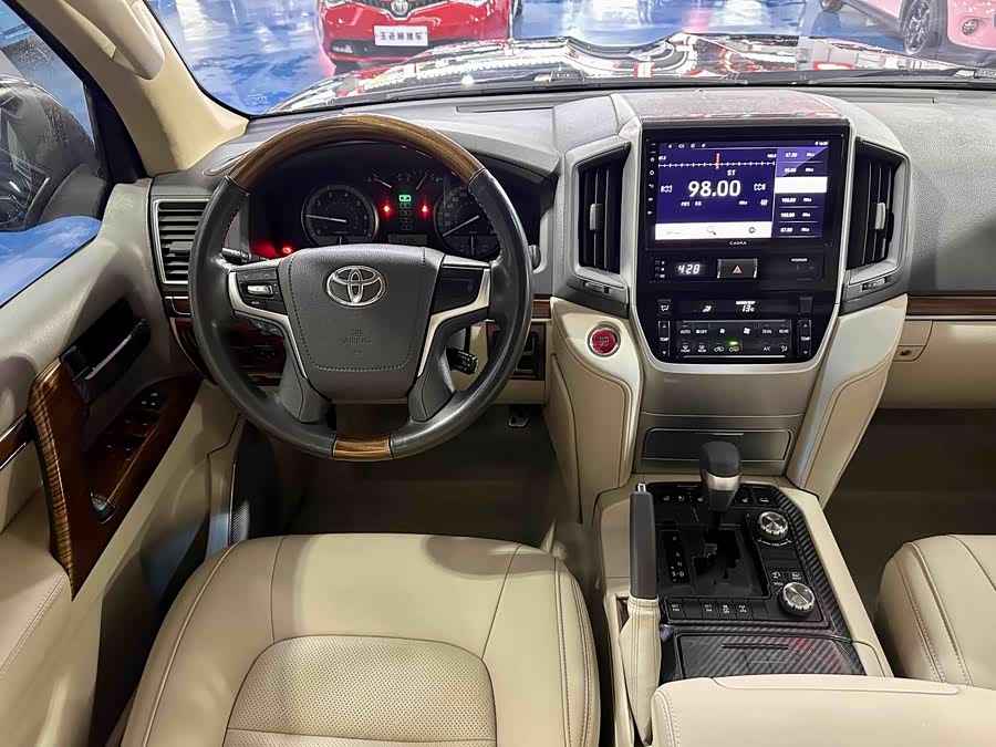 Toyota Land Cruiser 2018, фото 10