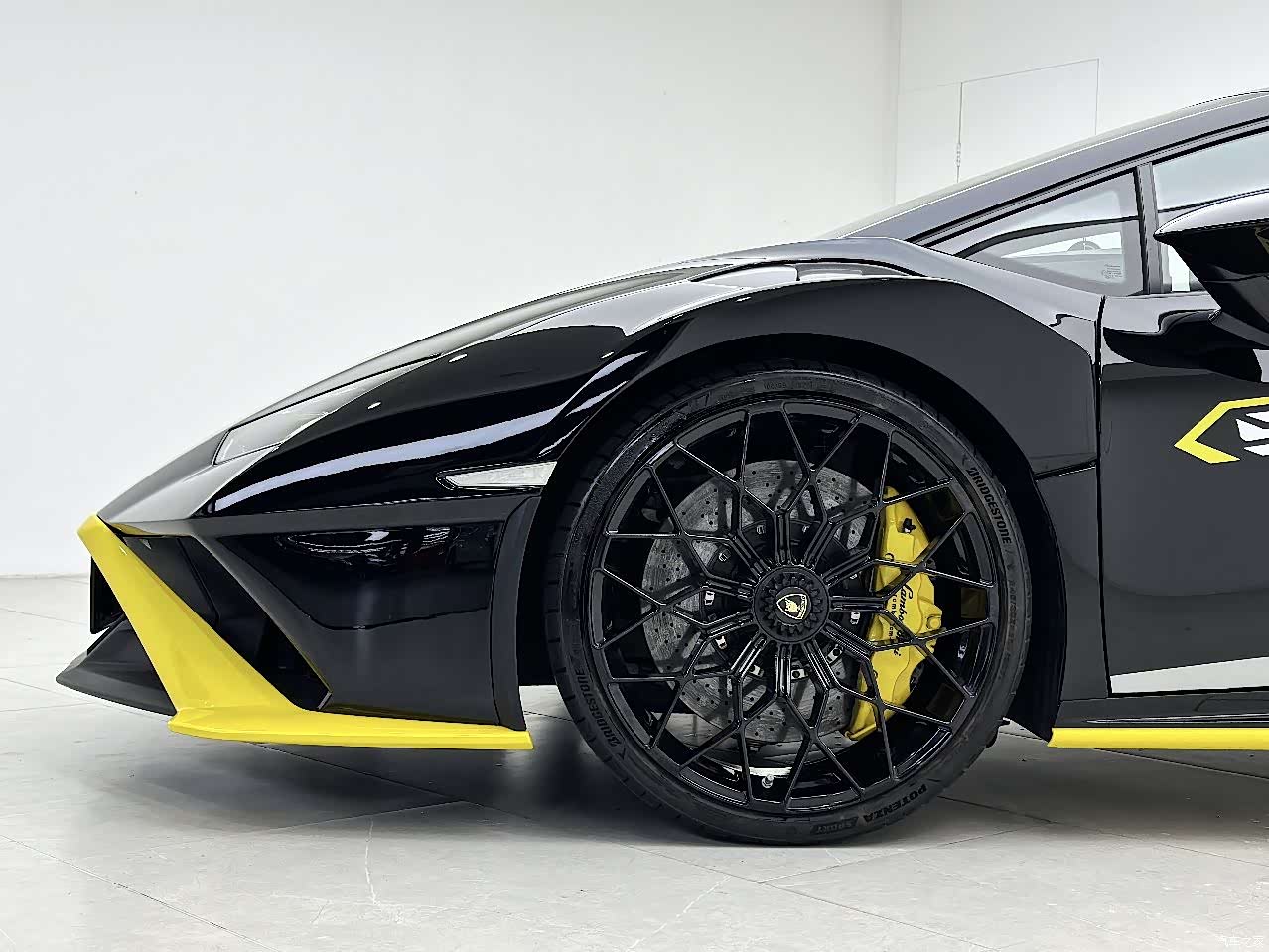 Lamborghini Huracán, 2022 7