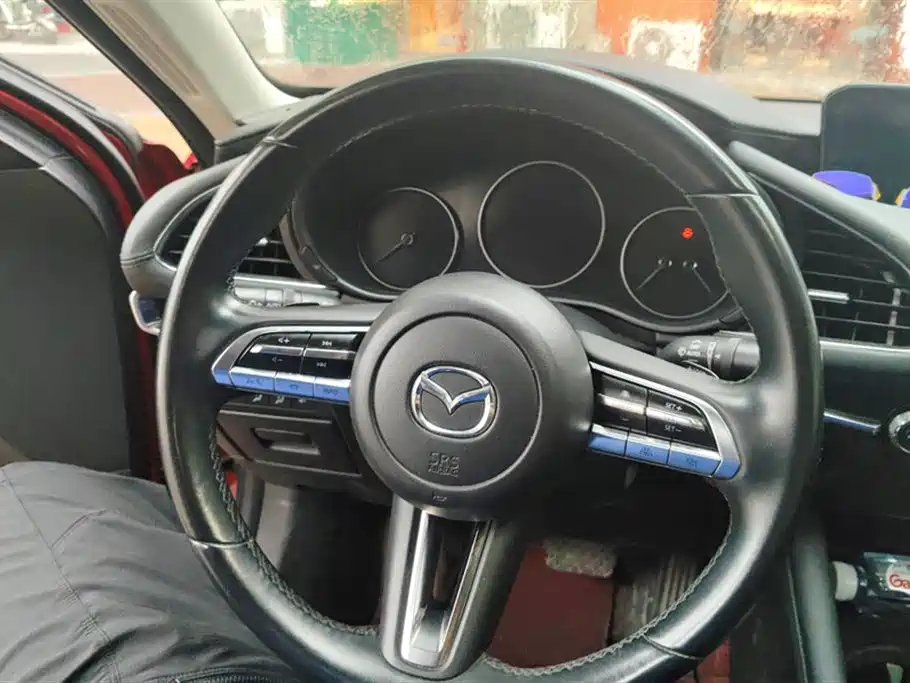 Mazda 3 Angkesaila