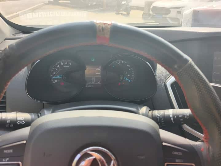 Aeolus AX7 2015 2.0L МКПП zhi yue xing