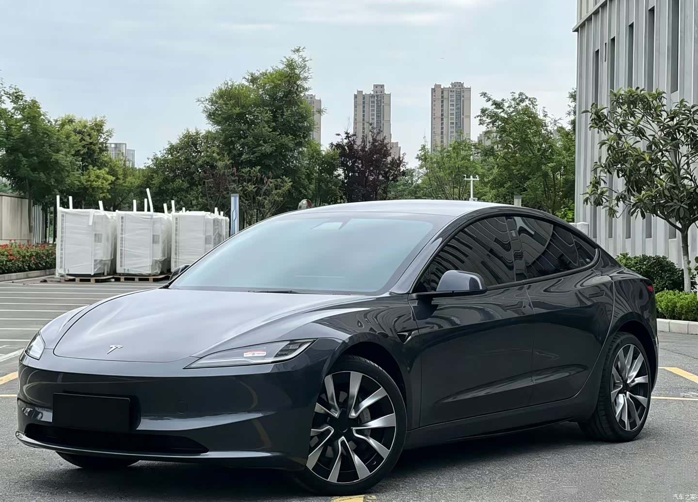Tesla Model 3, 2024 1