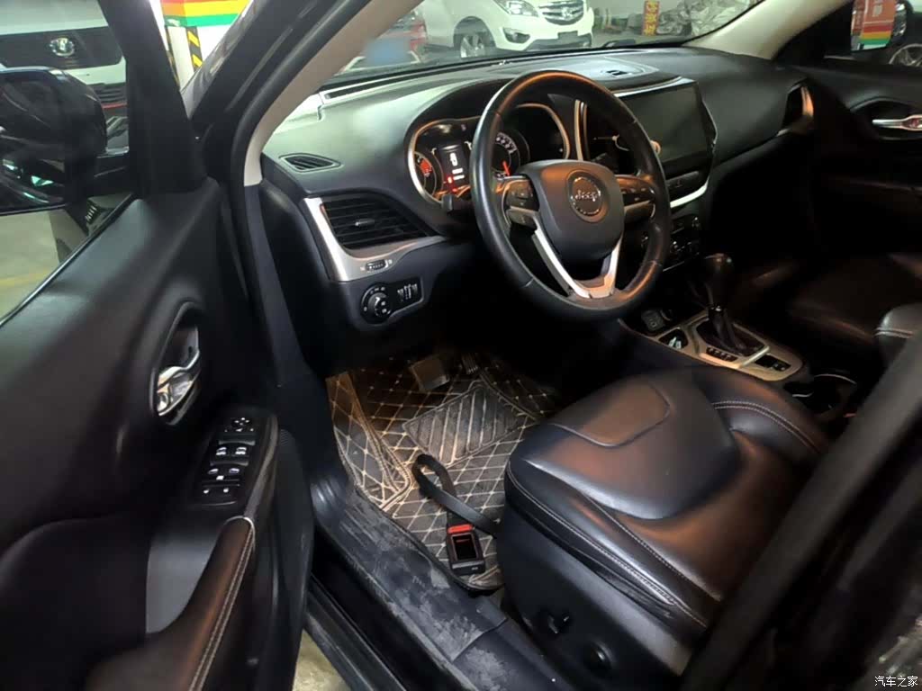 Jeep Cherokee, 2016 16