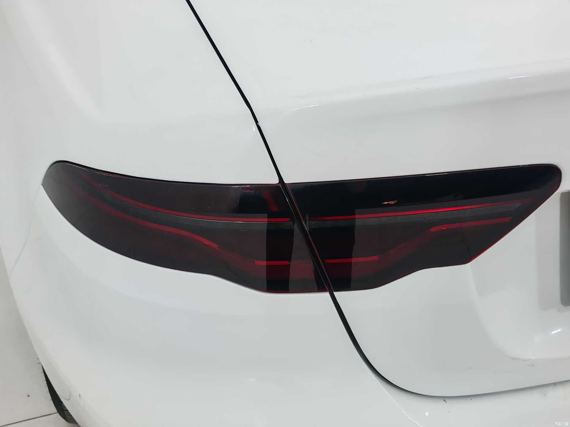 Land Rover XEL, 2021 17