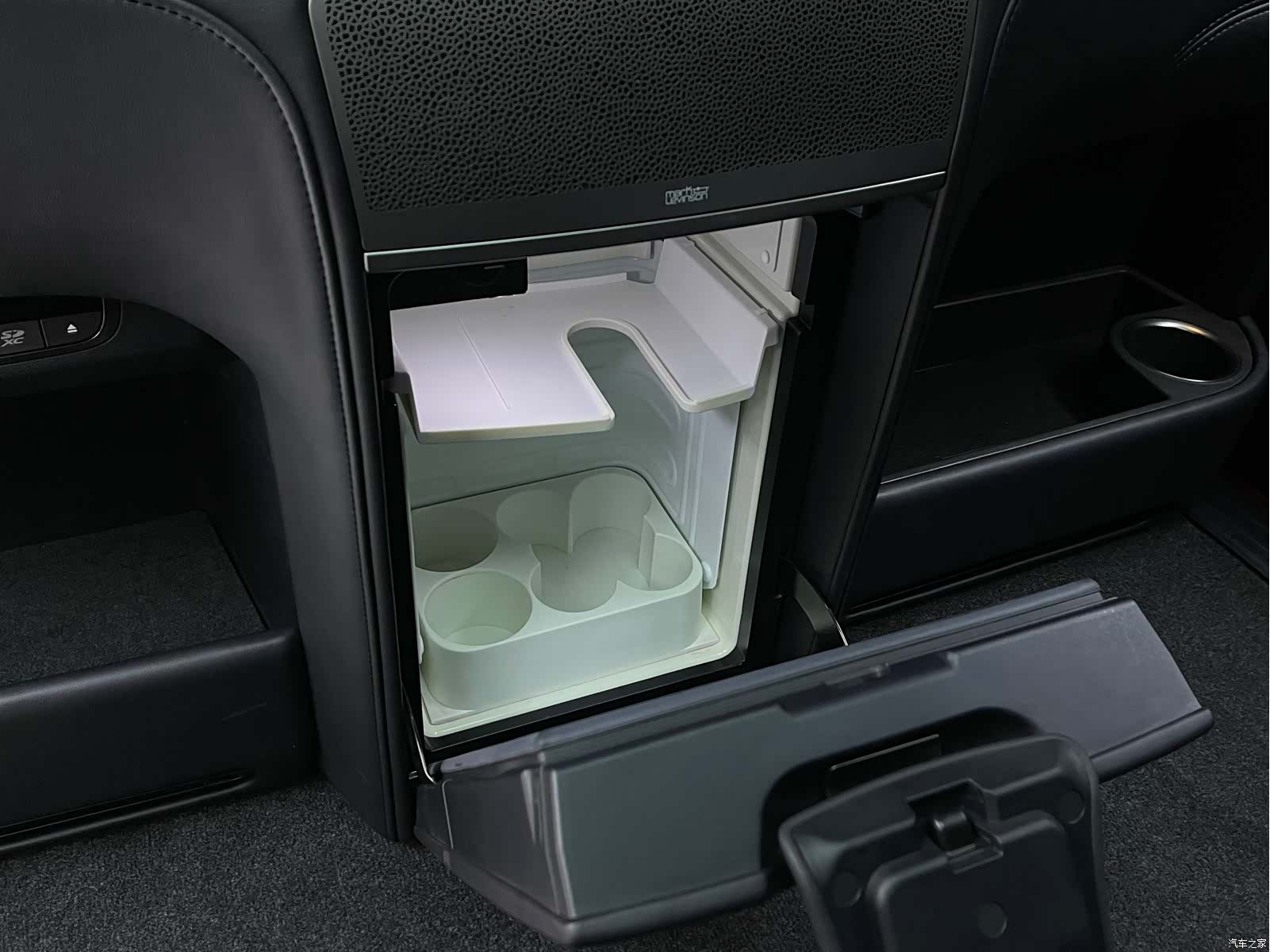 Lexus LM, 2020 12