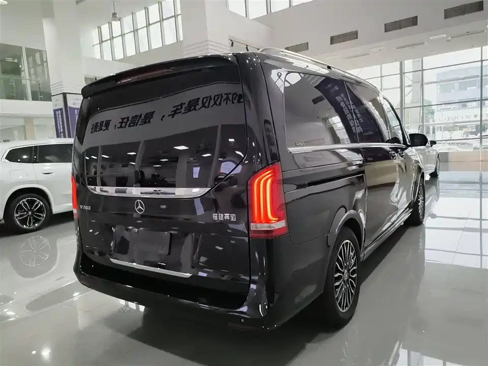 Mercedes-Benz V-class
