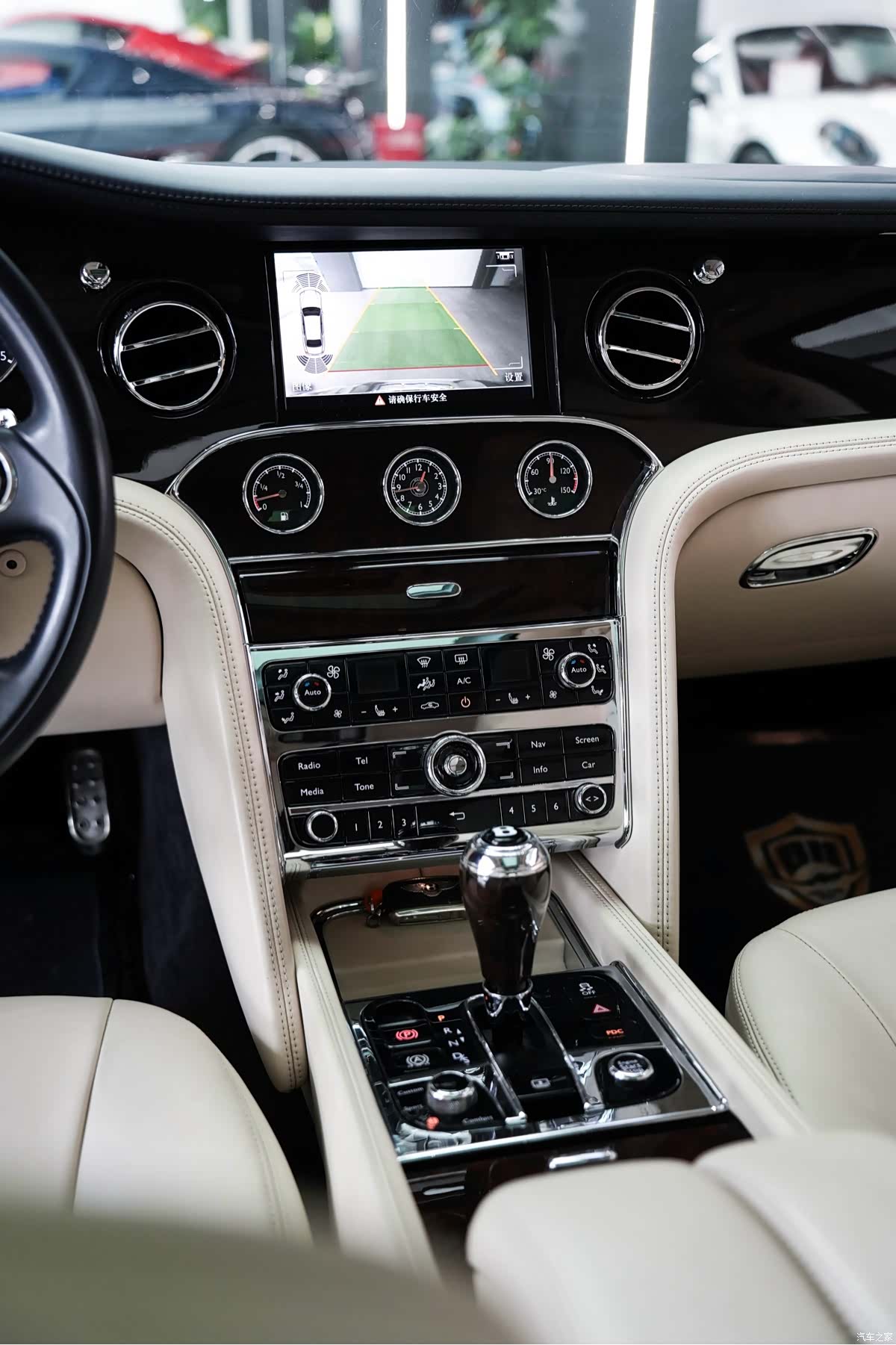 Bentley Mulsanne, 2013 19