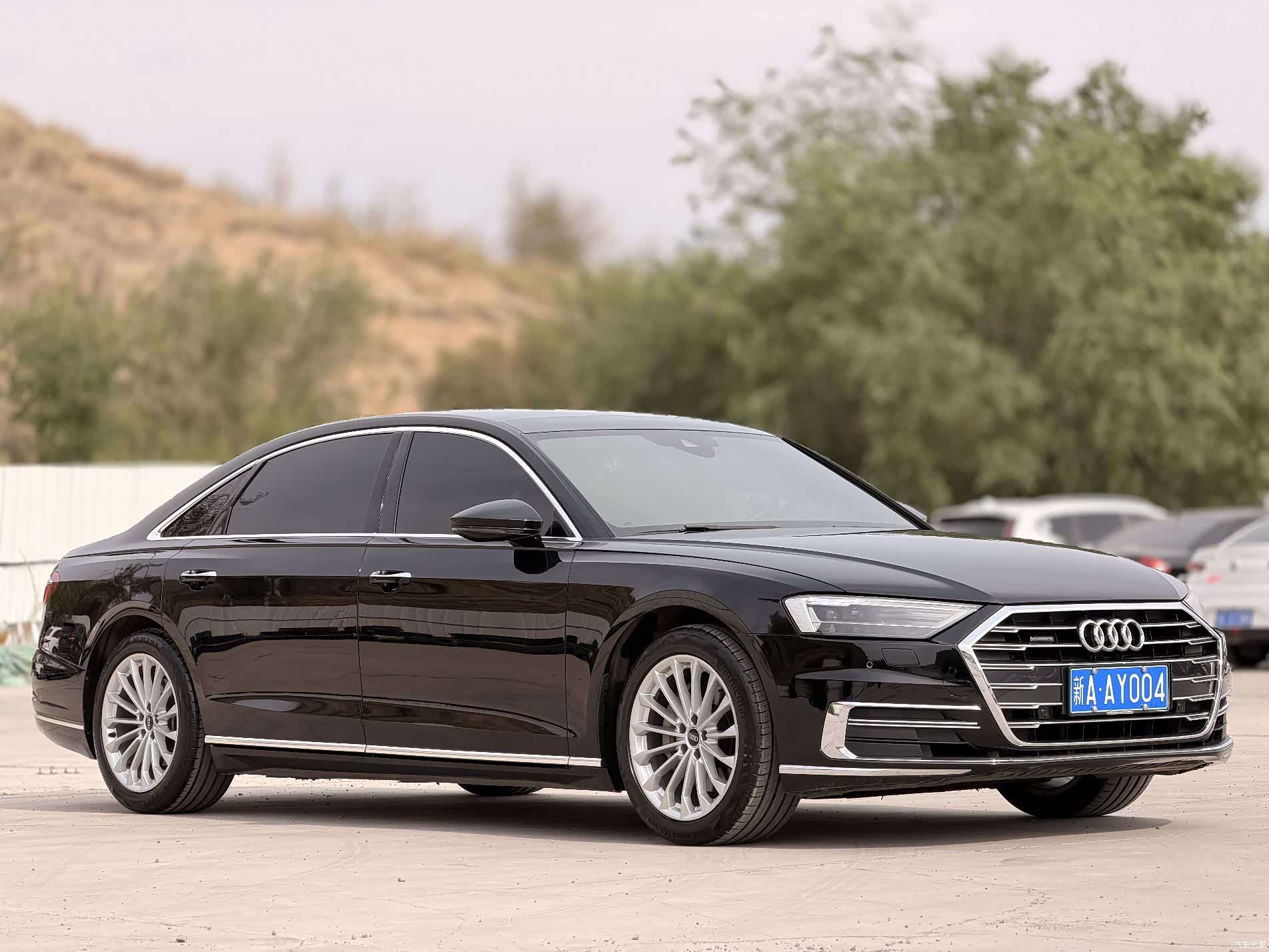 Audi A8L, 2021 3