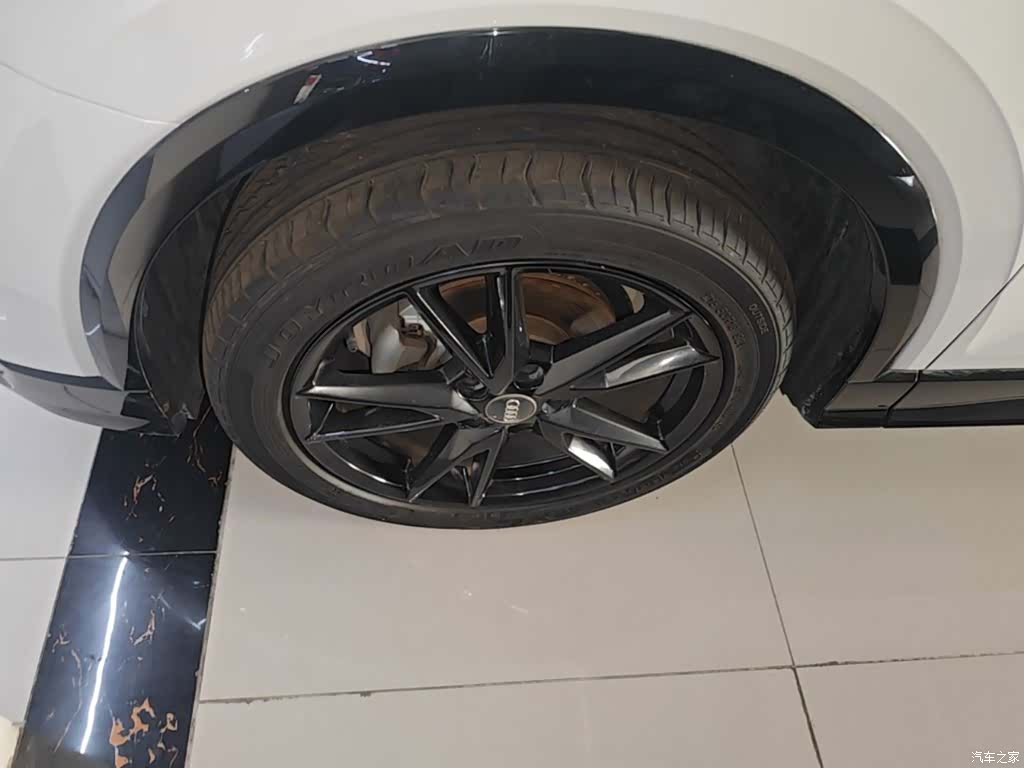 Audi Q2L, 2019 23