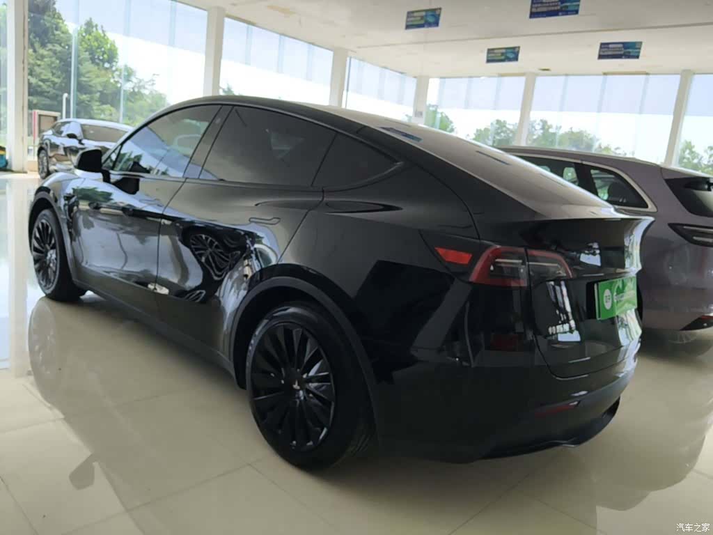Tesla Model Y, 2024 все фото