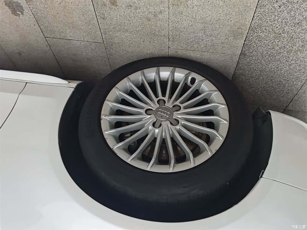 Audi A4L, 2015 23