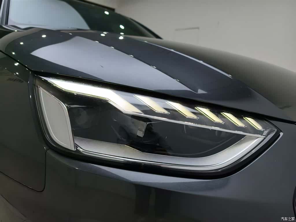 Audi A4L, 2025 14