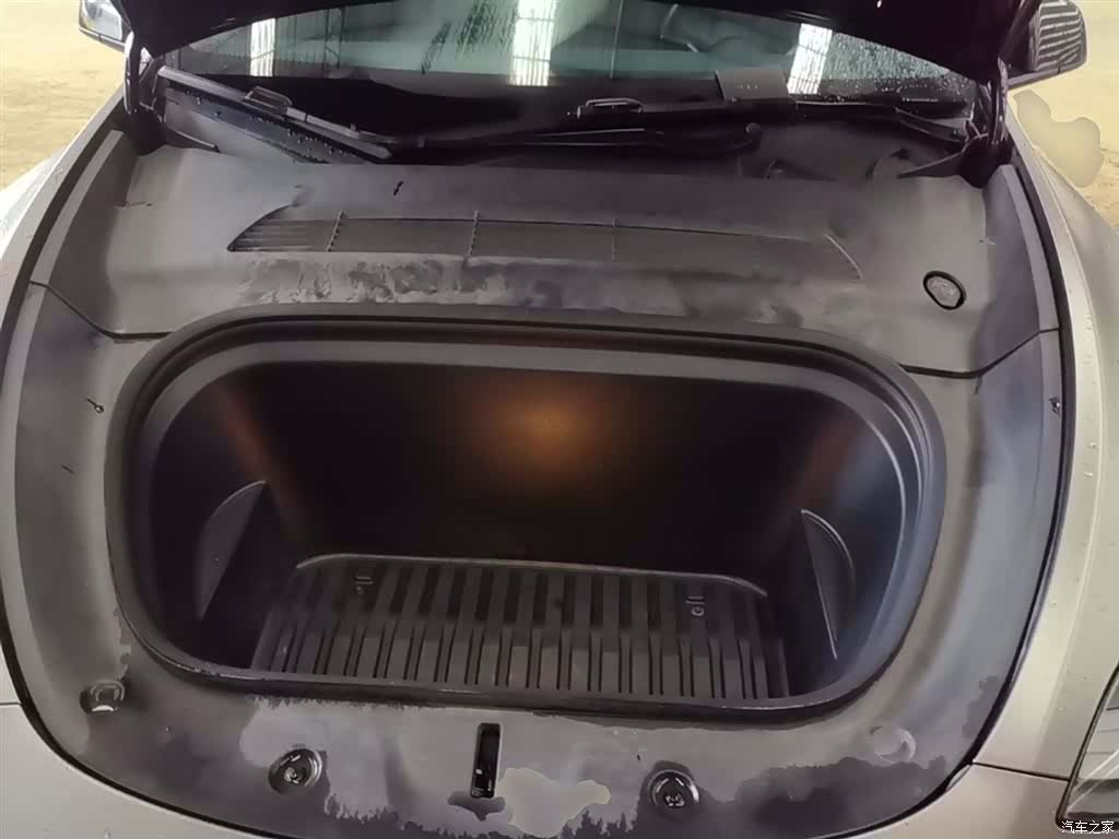 Tesla Model Y, 2022 20