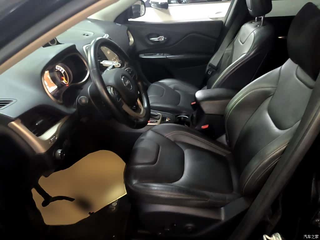 Jeep Cherokee, 2017 15