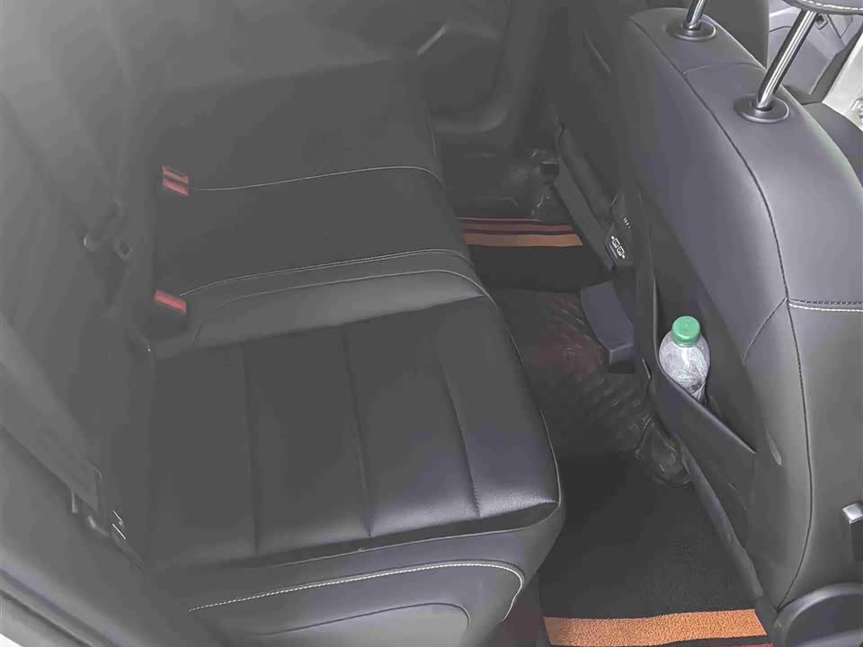 Volkswagen T-ROC exploring Songs