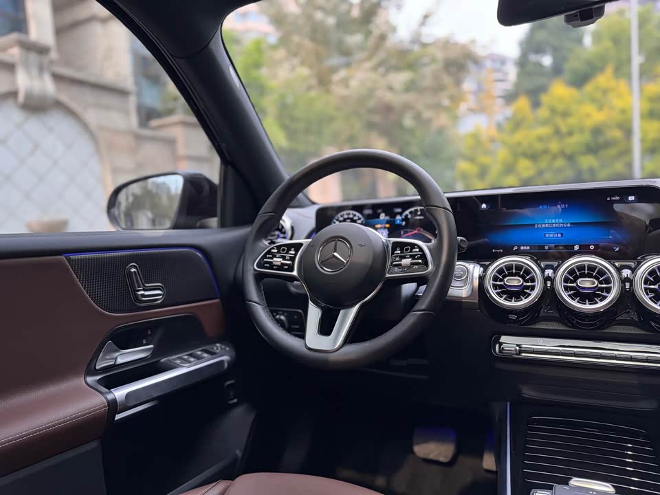 Mercedes-Benz GLB