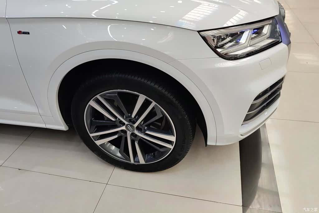 Audi Q5L, 2021 6
