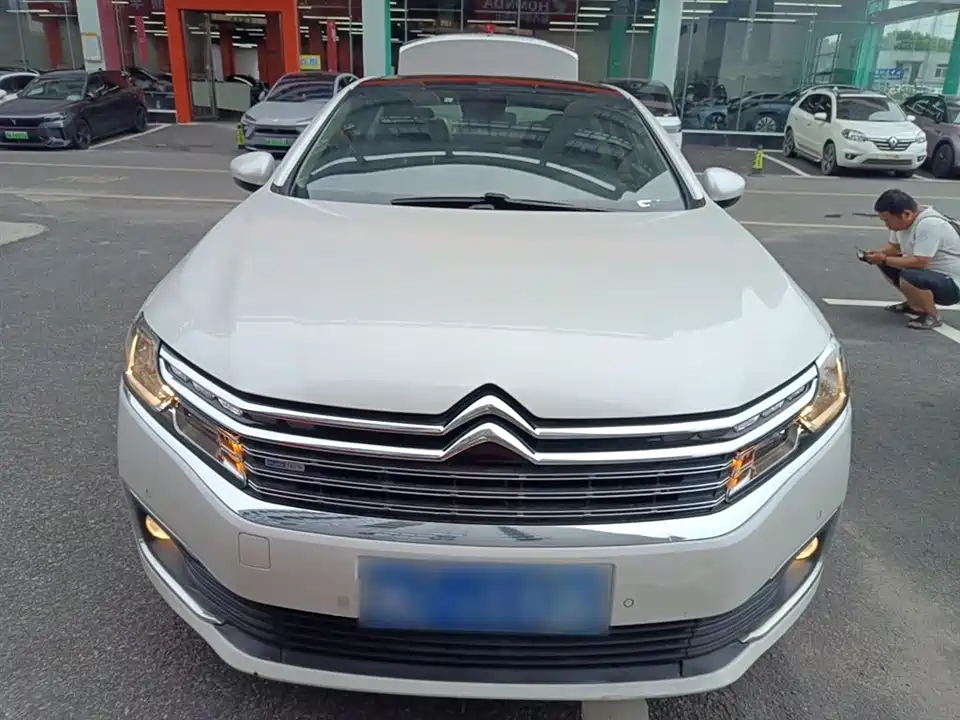 Citroen C6