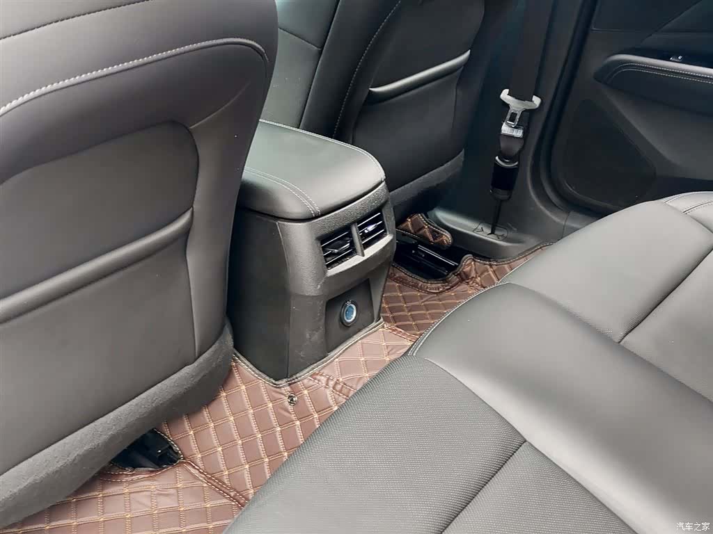 Cadillac CT4, 2023 9