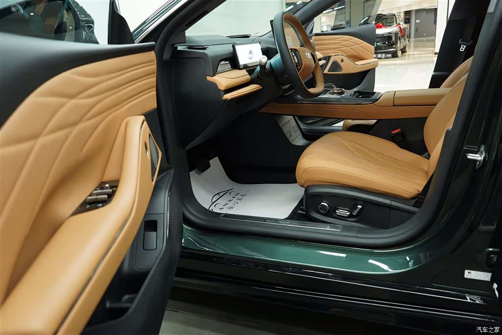 Geely 8, 2025 6
