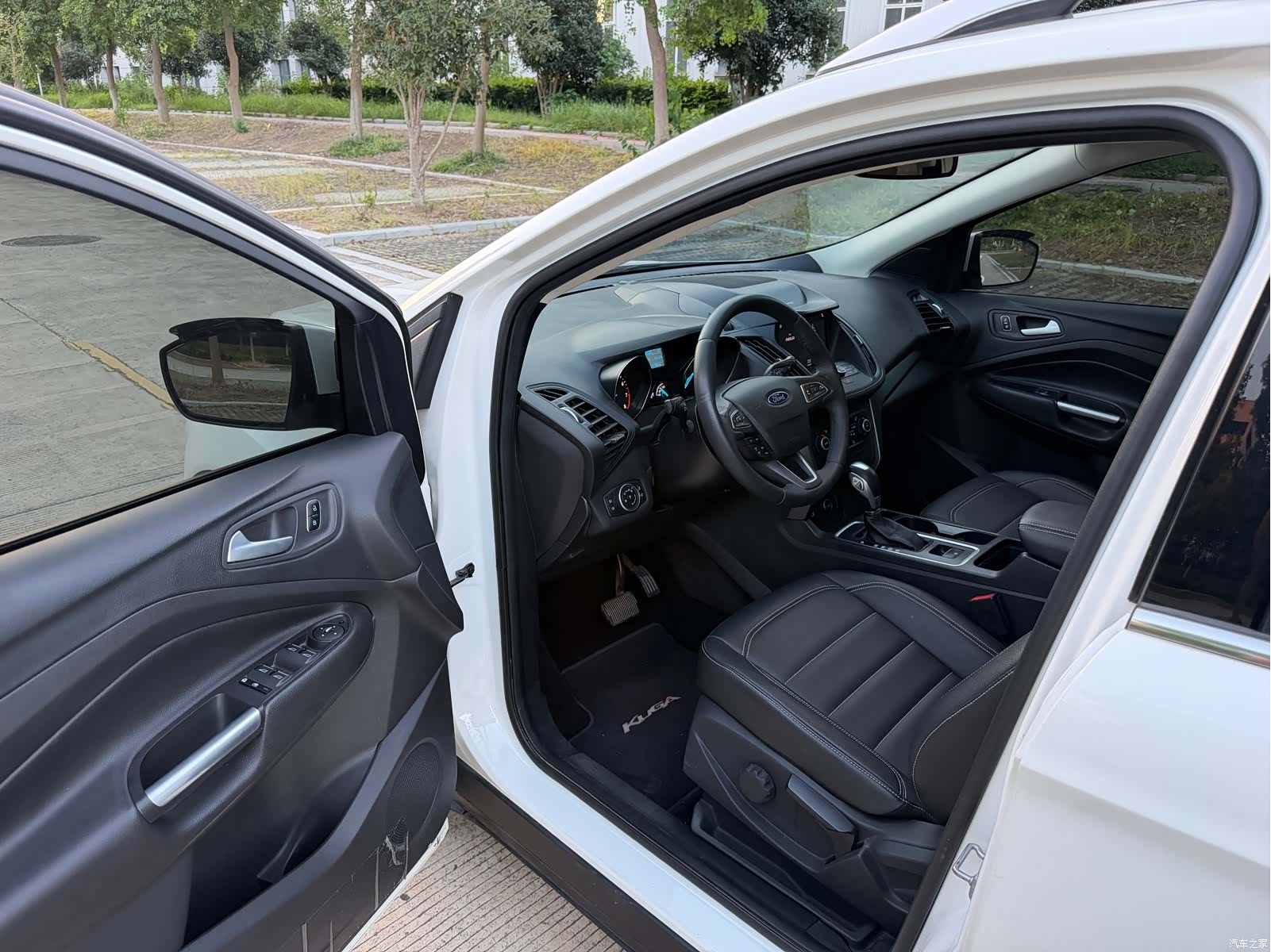 Ford Kuga, 2020 4