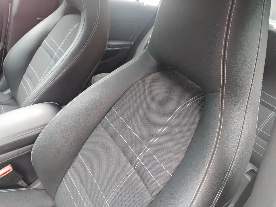 Mercedes-Benz CLA Mercedes-Benz CLA