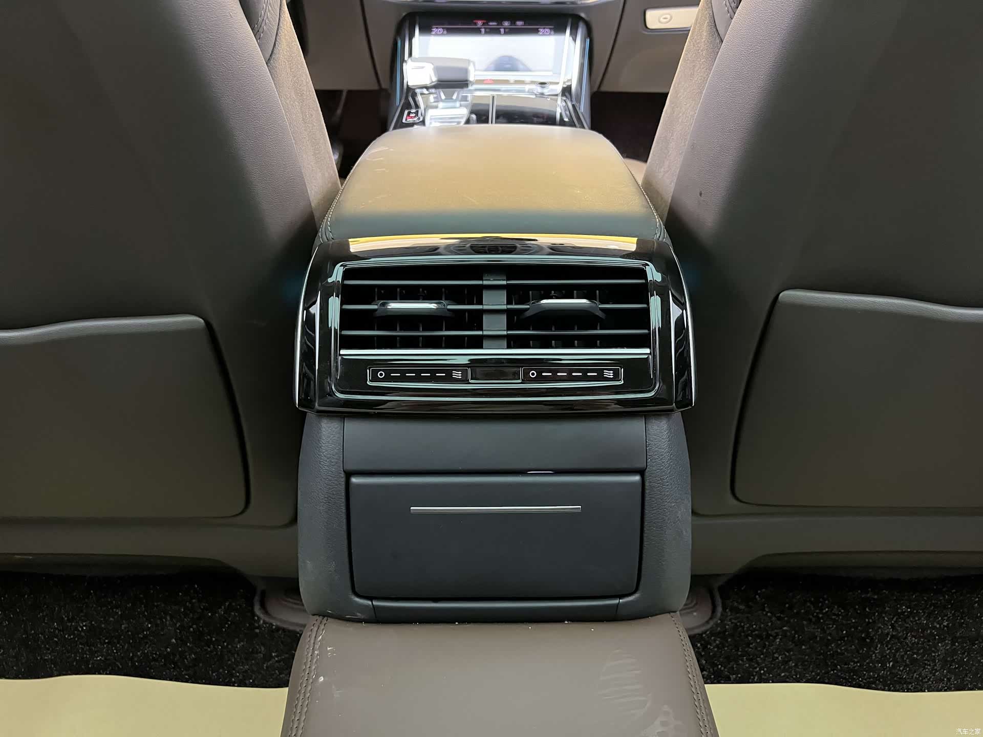 Audi A8L, 2024 25