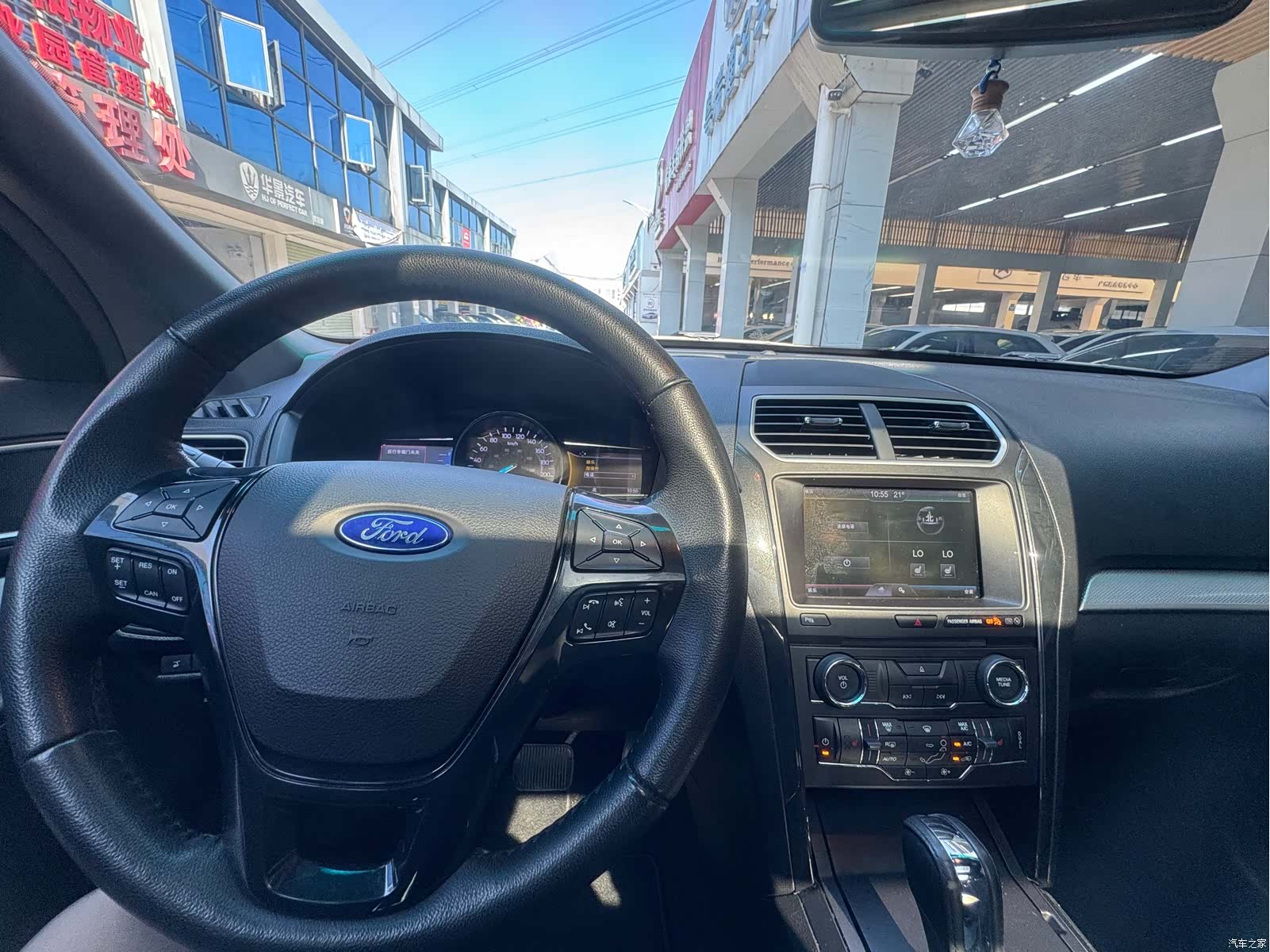 Ford Explorer, 2016 все фото