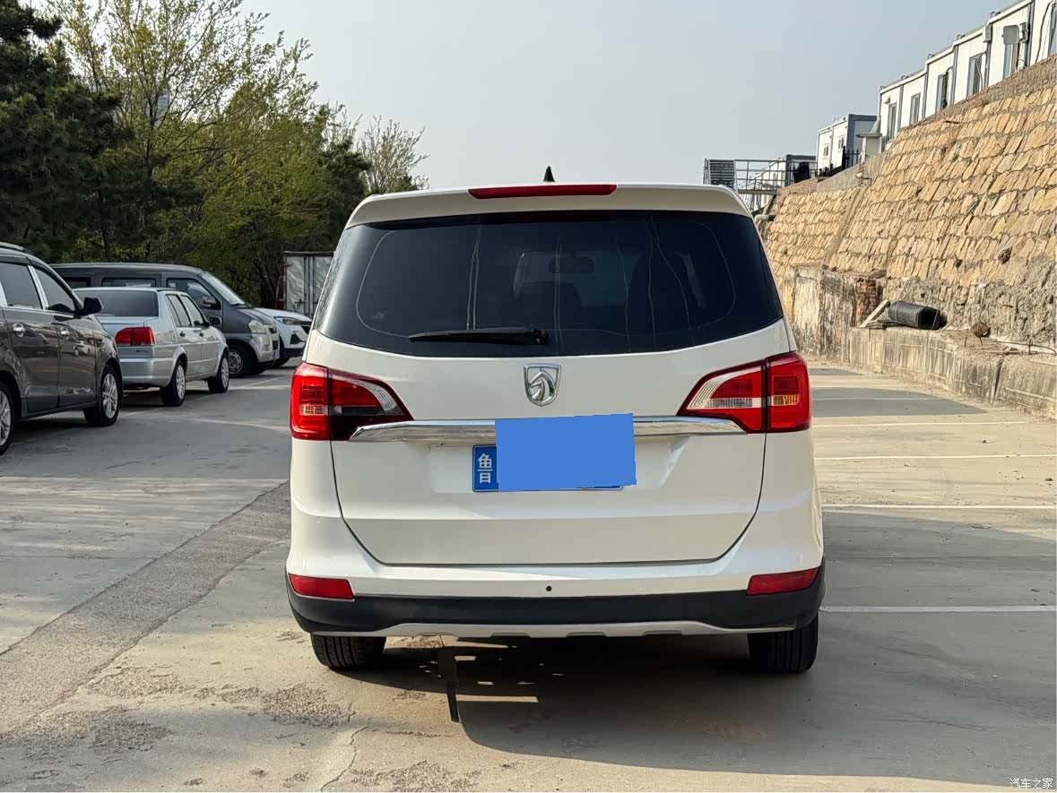 Wuling 730, 2017 7