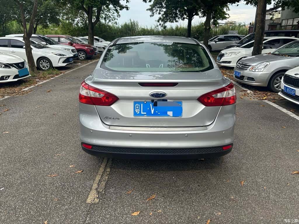 Ford Focus, 2014 9