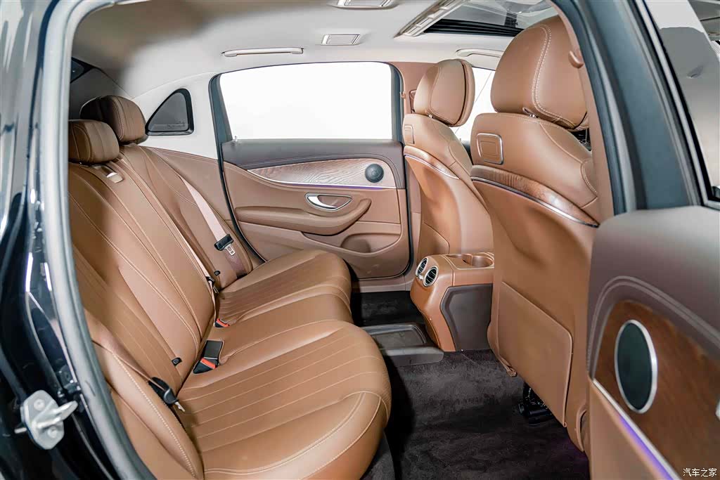 Mercedes-Benz E-Class, 2018 20