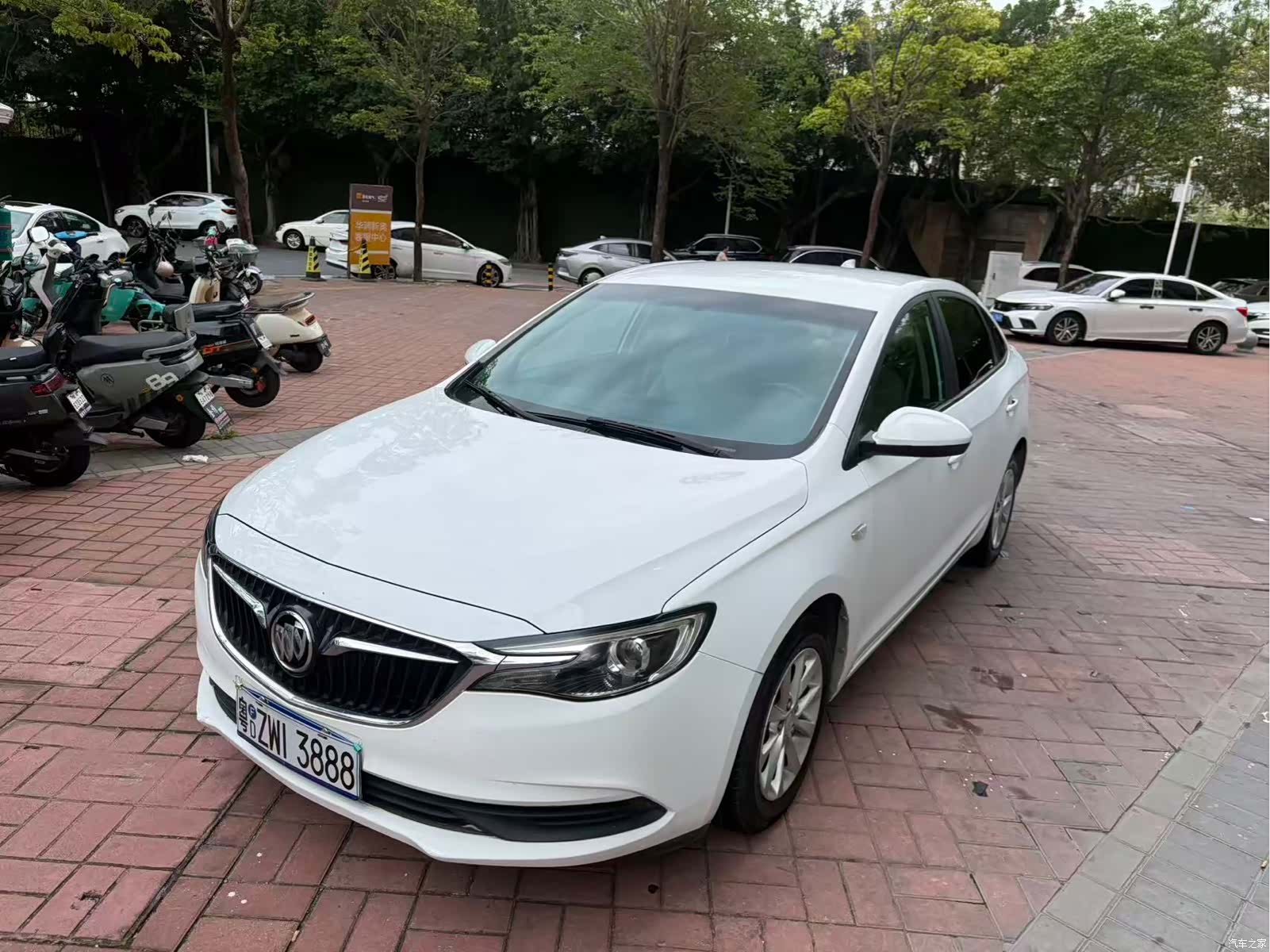Buick V, 2018 1