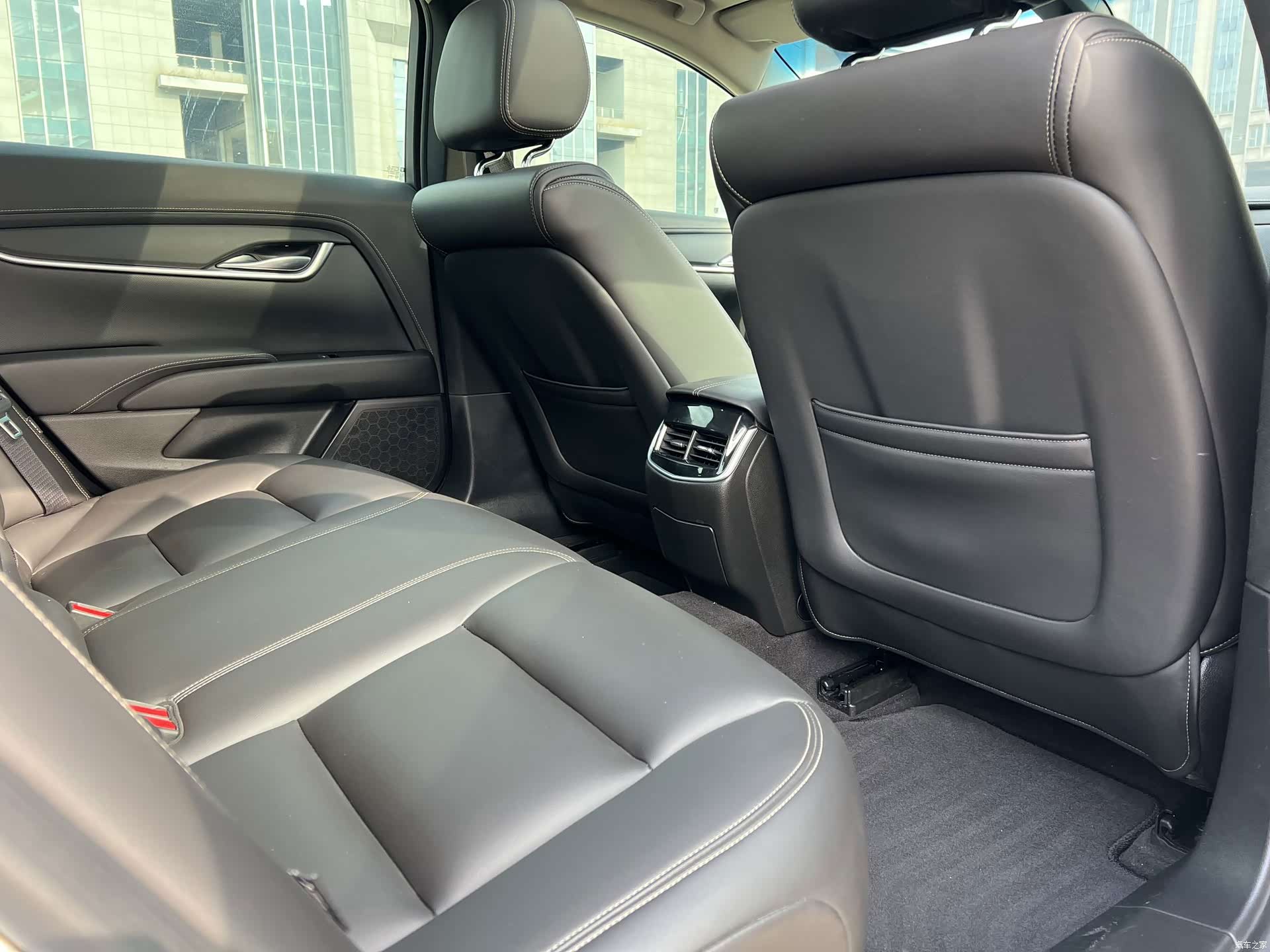 Cadillac XTS, 2018 14