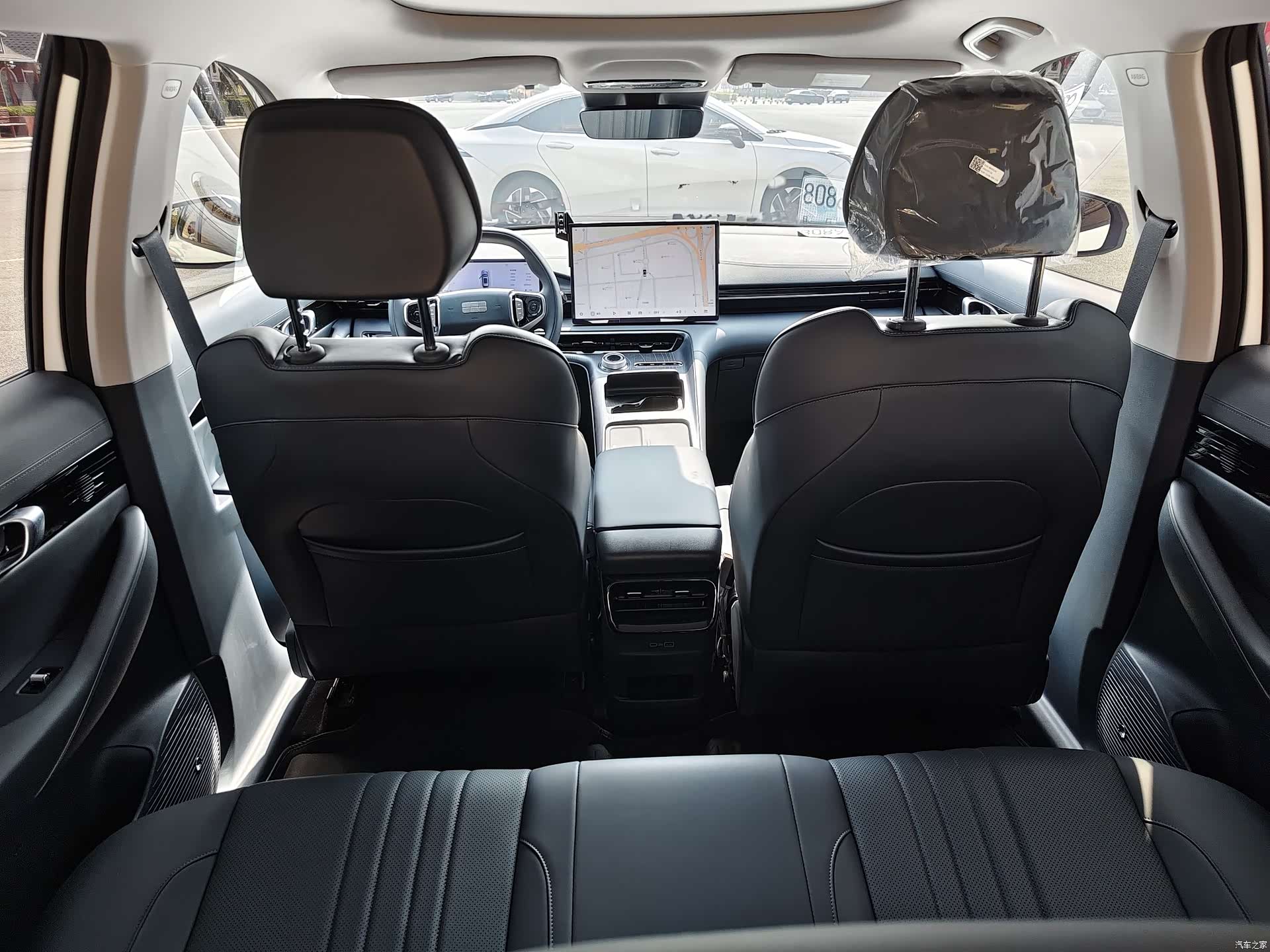 Geely Galaxy E5, 2024 21