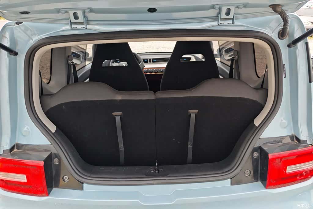 Wuling MINIEV, 2020 4