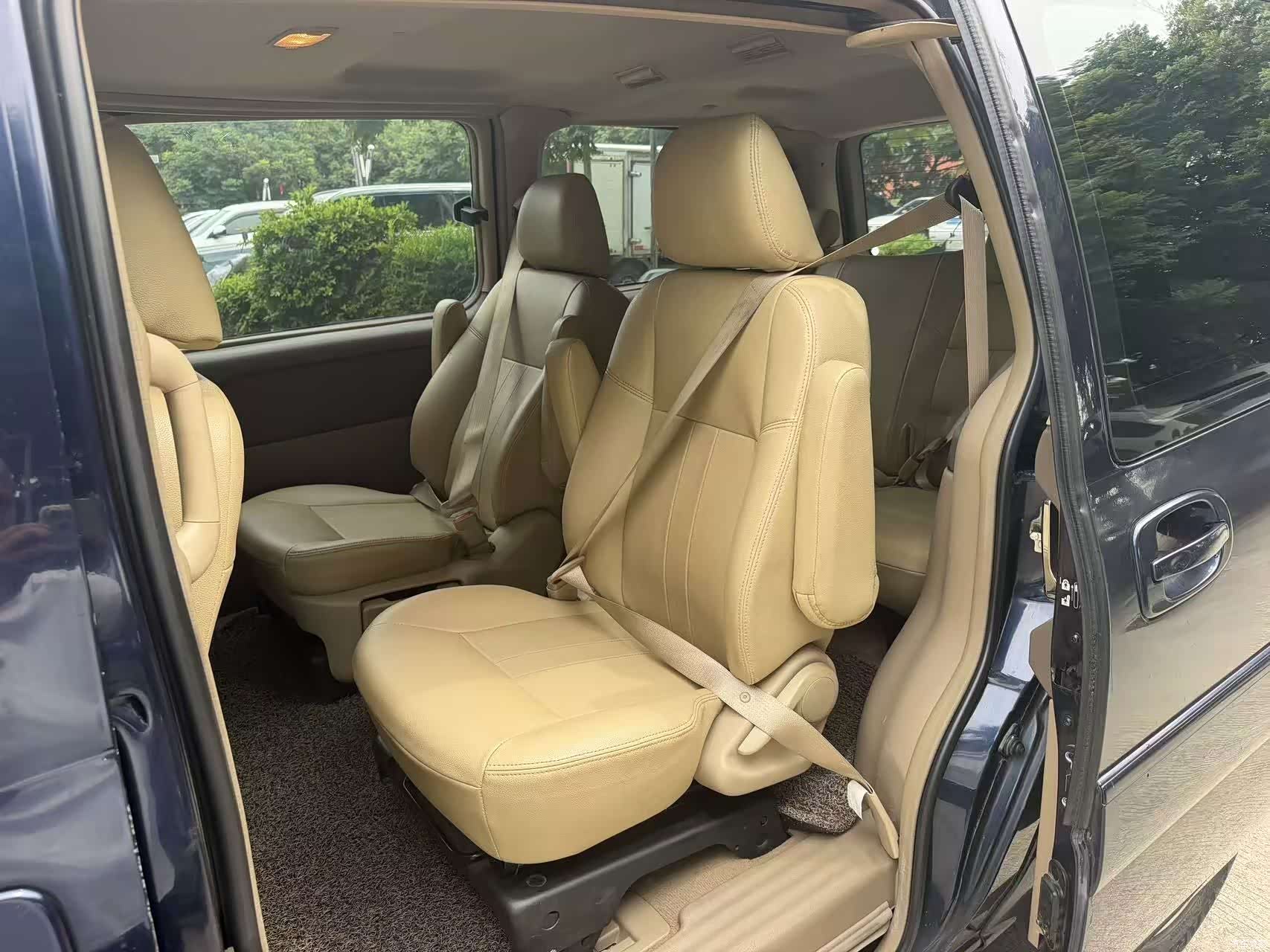 Buick GL8, 2015 4