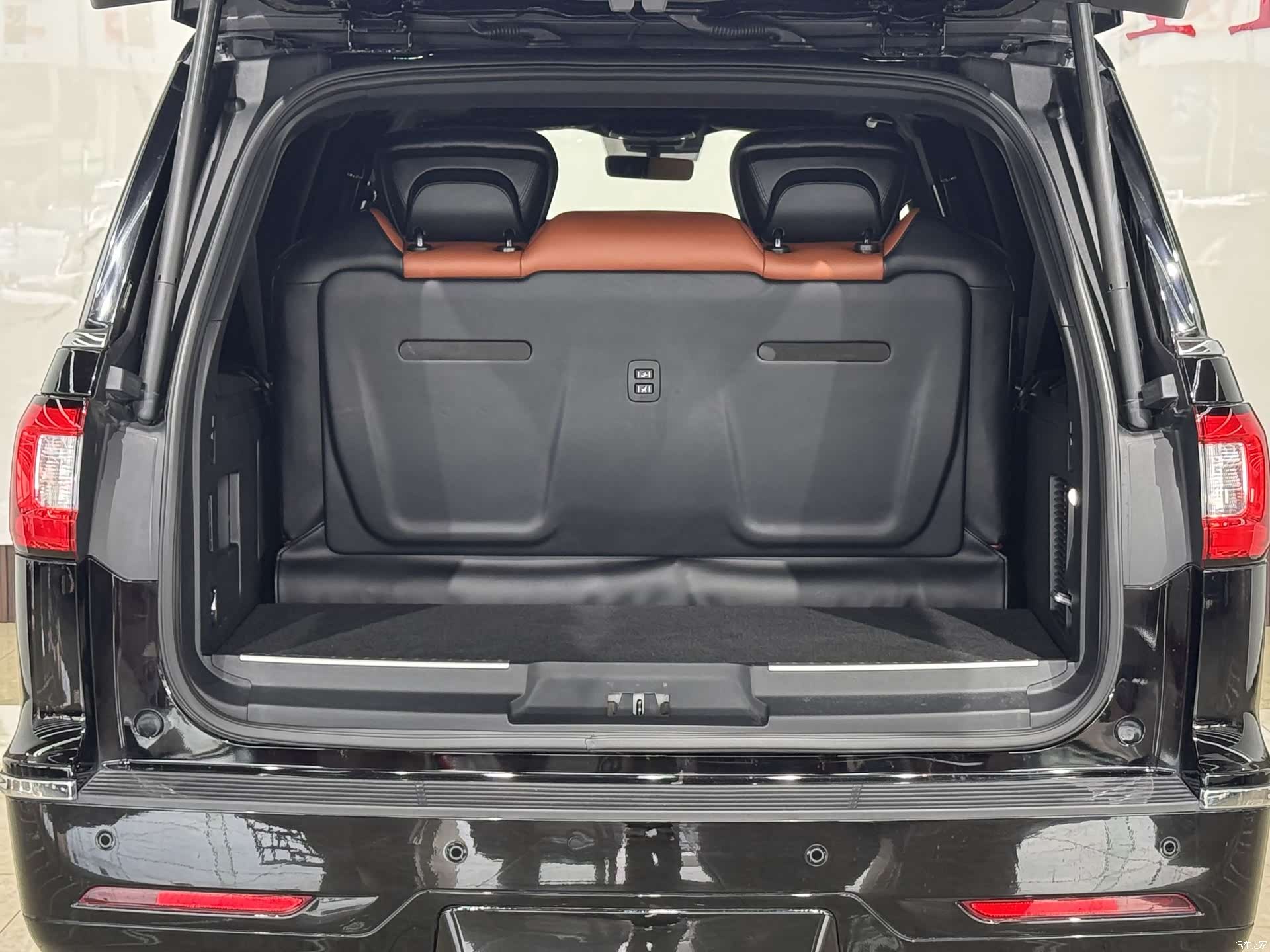 Lincoln Navigator, 2019 23