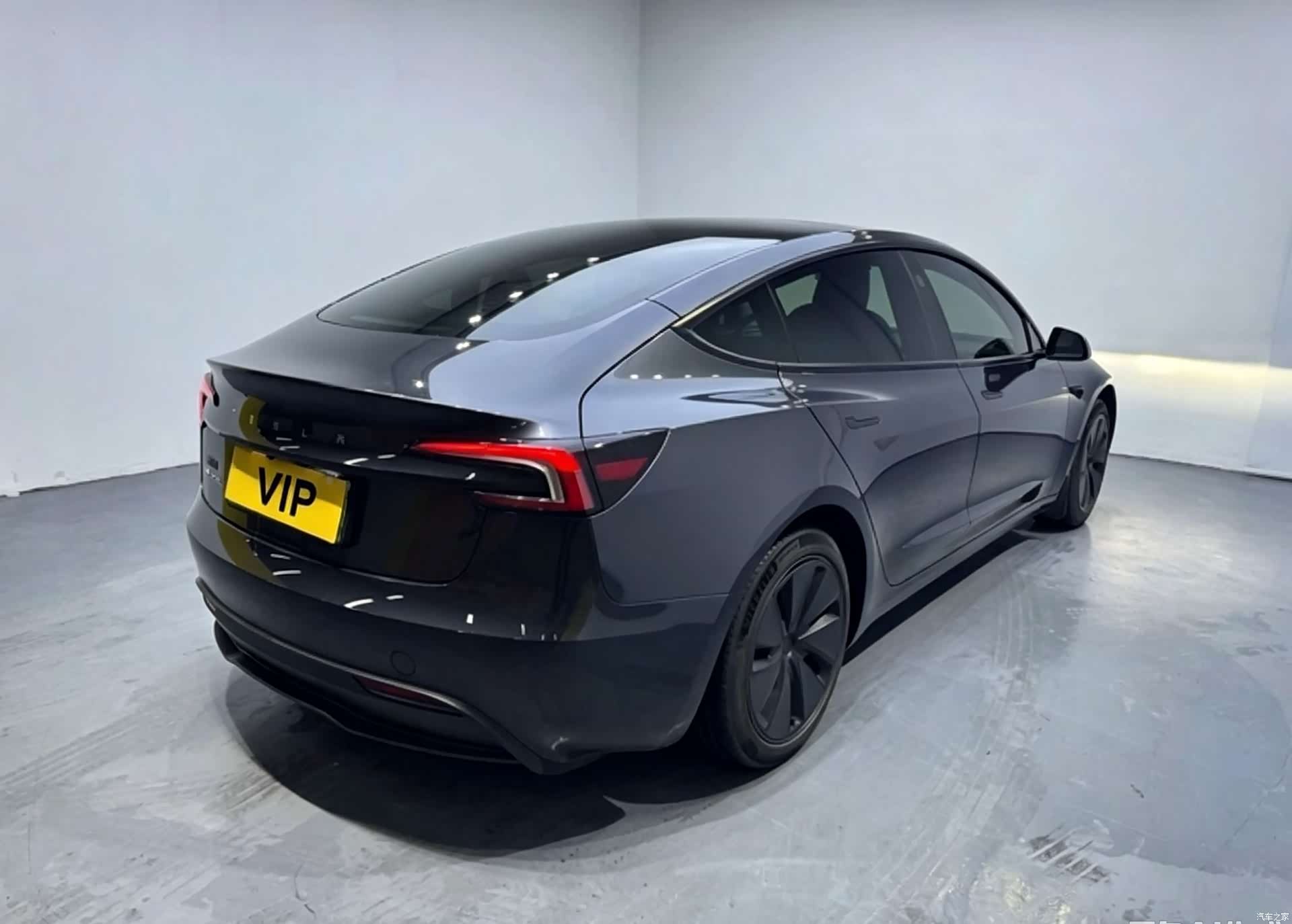 Tesla Model 3, 2024 6