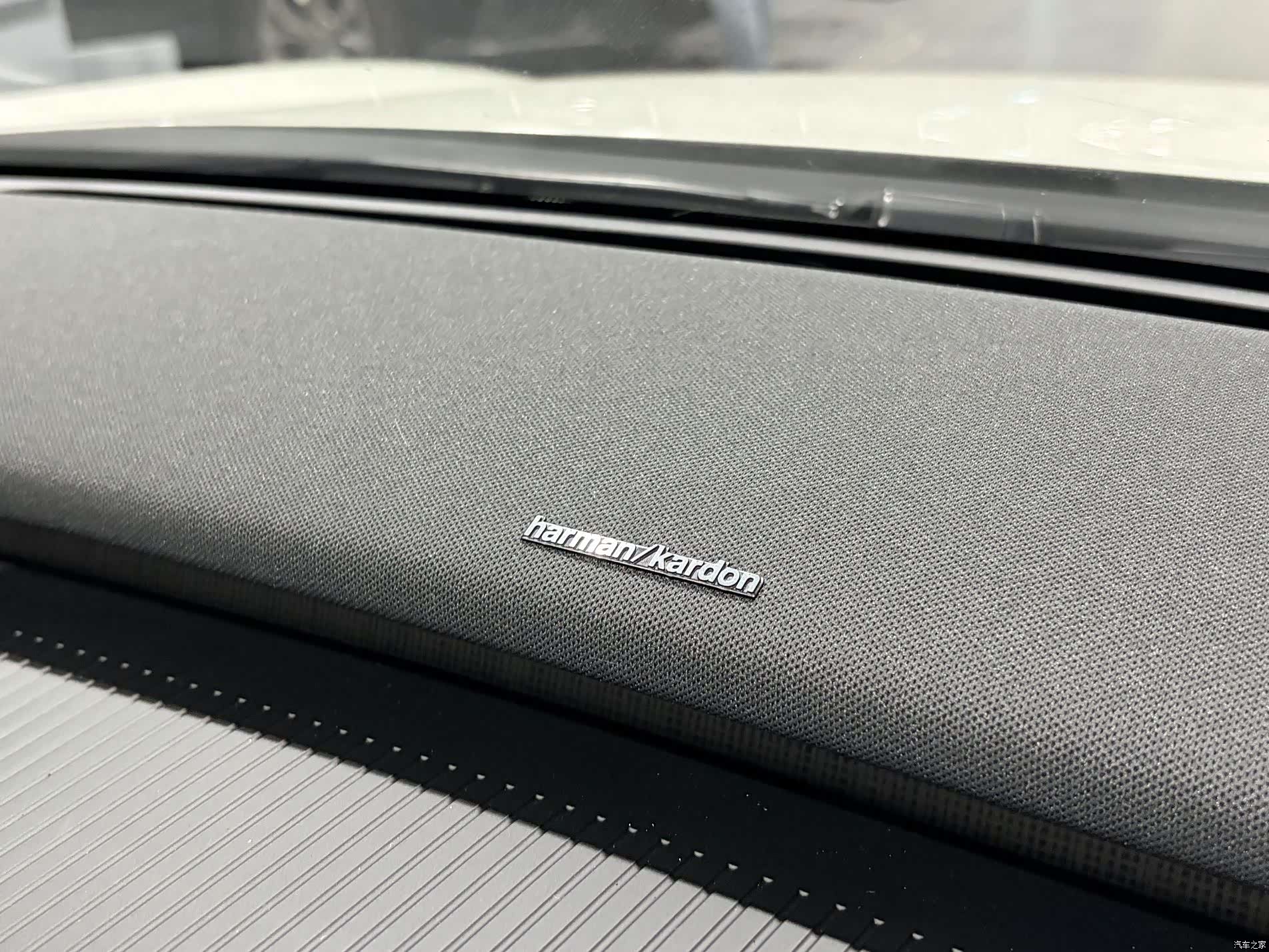 Volvo EX30, 2025 17