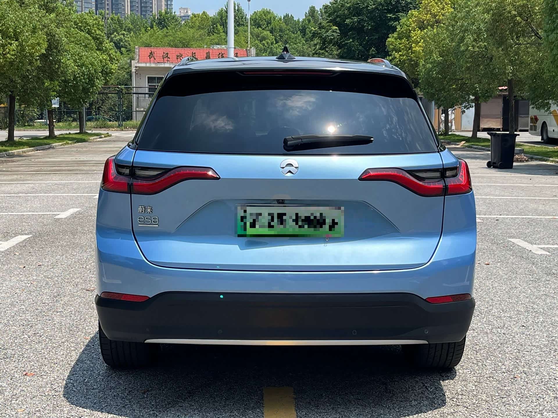 NIO ES8, 2018 13